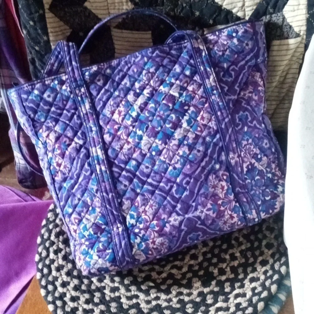 Vera Bradley Tote - Picture 2 of 4